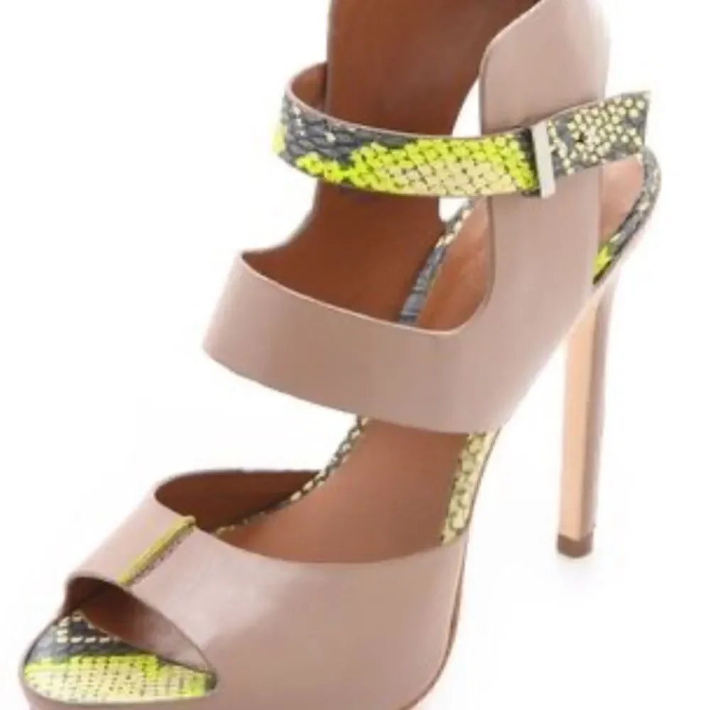 Rachel Roy Devyn Snake-Print Strappy Sandal Taupe/Lime Sz 7.5